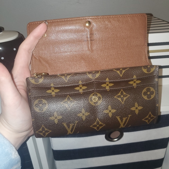 Louis Vuitton monogram Wallet - Picture 7 of 11